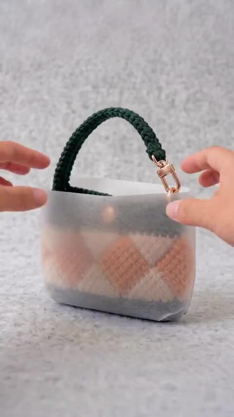 鉤織包款行銷影片縮圖